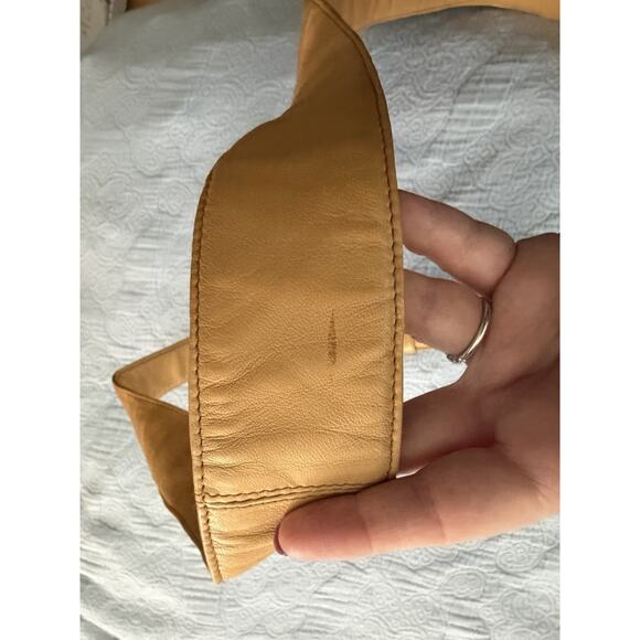 Vintage Donna Karan Purse Handbag Leather Butterscotch Tan Zipper Slim 90s Y2K - Picture 8 of 8